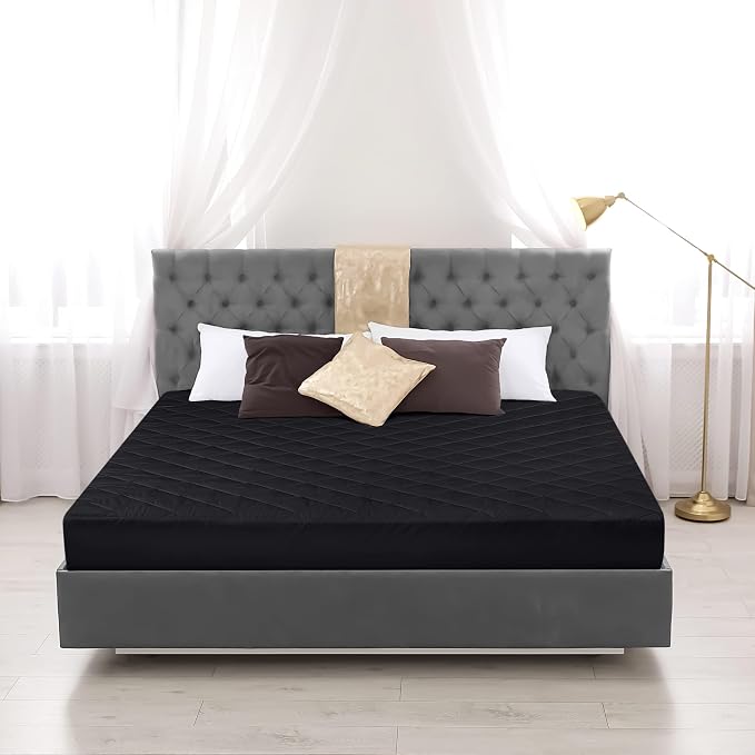 Quilted Fitted Mattress Pad, Twin Mattress Protector Topper with Deep Pocket Stretches up to 16 Inches, Machine Washable Mattress Cover by Utopia Bedding (Black)