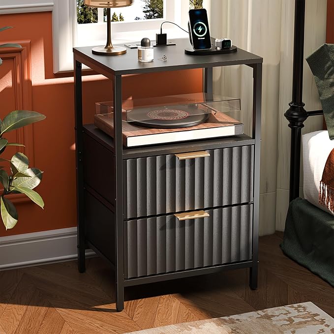 VINGLI Black Nightstands Set of 2 with Fabric Drawers, Fluted Nightstands with Charging Station, Night Stand Set of 2, Small Bedside Table, Bed Side Table/Night Stand with Charging Station for Bedroom