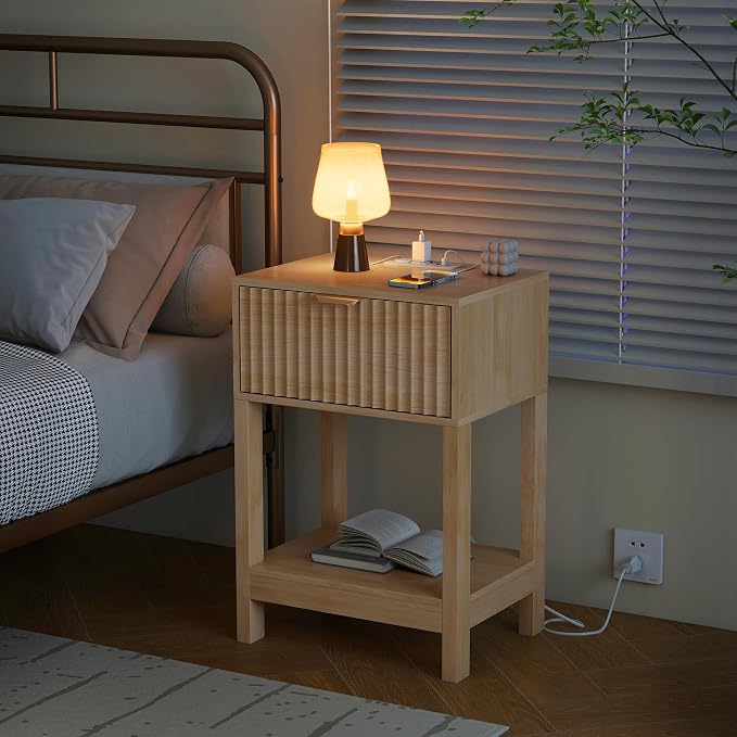 Nasonet Night Stand Set 2, Fluted Nightstand with Charging Station, Wood Bedside Table with Drawer & Storage Shelf, Modern End Tables for Bedroom Sofa Couch Office, Natural Oak