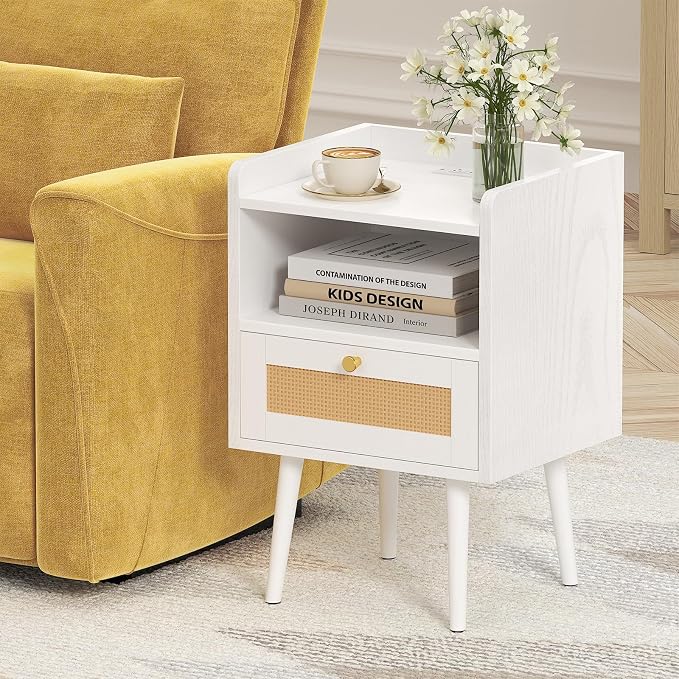 MECHYIN Night Stand Set 2, Nightstands Set of 2 with Charging Station, Rattan Side Tables with Solid Wood Legs, Boho Bedside End Table for Apartment Bedroom Dorm Small Space