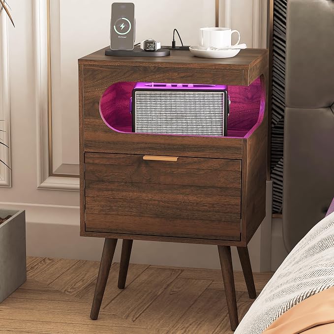 Veegle Nightstand,Modern Bedside Table with Storage Drawer and Open Wood Shelf, Accent Night Stand with Solid Wood Legs for Living Room, Bedroom and Small Spaces,Easy Assembly (Walnut Brown-1)
