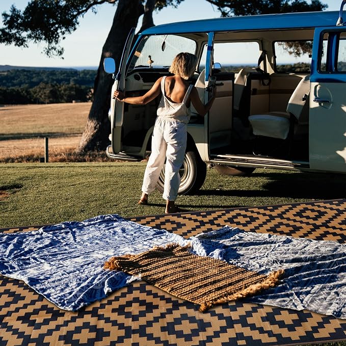 SAND MINE Reversible Mats, Plastic Straw Rug, Modern Area Rug, Large Floor Mat and Rug for Outdoors, RV, Patio, Backyard, Deck, Picnic, Beach, Trailer, Camping, Black & Brown, 9' x 18'