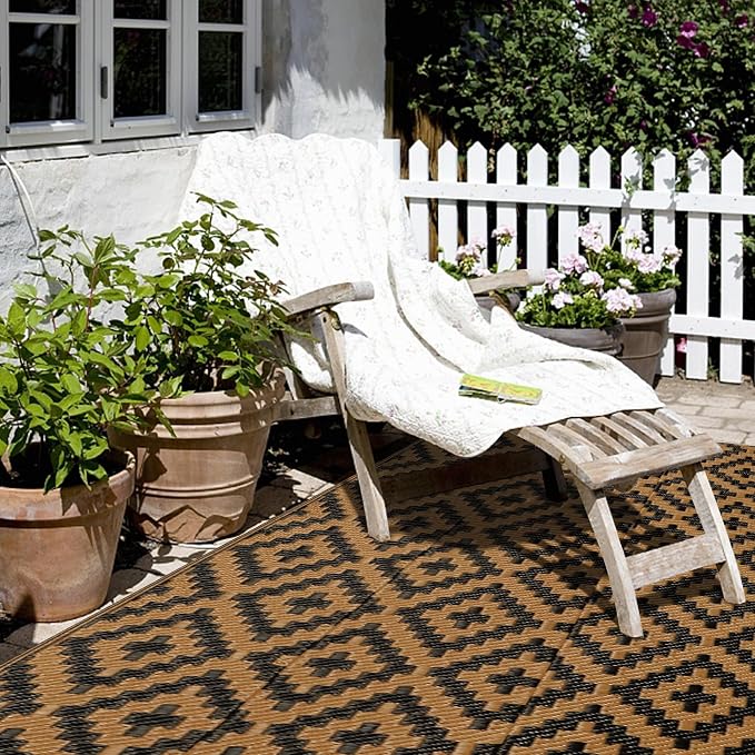 SAND MINE Reversible Mats, Plastic Straw Rug, Modern Area Rug, Large Floor Mat and Rug for Outdoors, RV, Patio, Backyard, Deck, Picnic, Beach, Trailer, Camping, Black & Brown, 3' x 5'