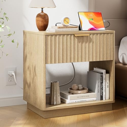 23"W Modern Fluted Nightstand with Charging Station, Natural Oak