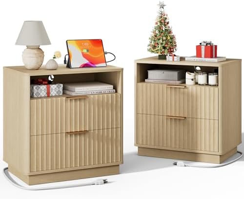 23" Modern Fluted Nightstand Set of 2 with Charging, Natural Oak