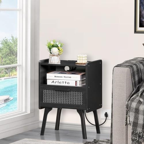 Lerliuo Rattan Nightstands Set of 2 with Charging Station, Boho Side Table