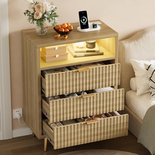 28"W 3 Drawers Dresser for Bedroom with LED and Charging Station, Oak