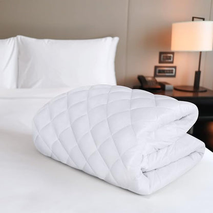 Quilted Fitted Mattress Pad, Full Mattress Protector Topper with Deep Pocket Stretches up to 16 Inches, Machine Washable Mattress Cover by Utopia Bedding (White)