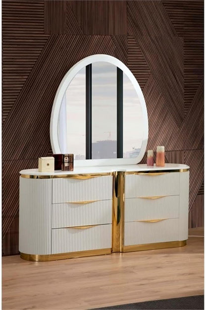 Laura Gold Detailed Upholstery Queen 6 Pc made with Wood in White