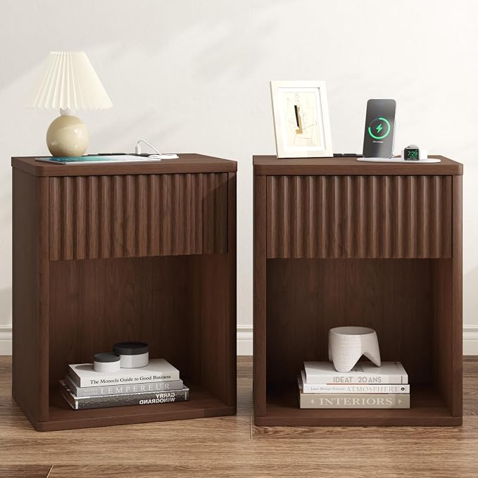 Fluted Nightstands Set of 2 w/Charging Station, Wooden End Table Bed Side Table with Curved Drawer, Mid Century Modern Fluted Night Stand with Rounded Edge for Bedroom, Living Room Sofa, Walnut