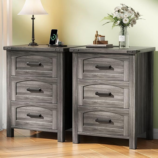 Decofy Farmhouse Nightstand Set of 2 with Charging Station, 18'' Wide Rustic End Table with USB/Type-C Ports, 3 Drawers, Wood Bedside Table for Bedroom, Grey Oak
