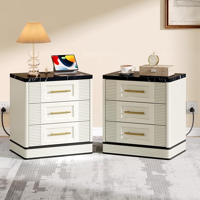 RECHHX 3 Drawer Dresser for Bedroom, 25.6" Tall Nightstand with Charging Station, Farmhouse 23.6" Wide End Table, Thermoformed Curved Small Chest of Drawers for Bedroom, Living Room, White