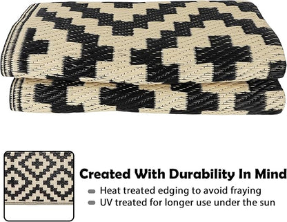 SAND MINE Reversible Mats, Plastic Straw Rug, Modern Area Rug, Large Floor Mat and Rug for Outdoors, RV, Patio, Deck, Beach, Camping (Black & Beige Lattice, 4' x 6', -3% to 5% Size Variance)