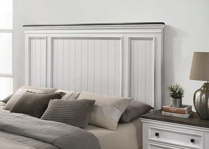 Roundhill Furniture Clelane 3-Piece Wood Bedroom Set, Bed and 2 Nightstands, Weathered White, King