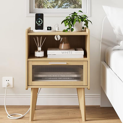 Nightstand with Charging Station, Natural Wood Bedside Tables, Modern End Table, Side Table with 2 Tiers Storage Space for Bedroom Living Room MLBZ07YE-2