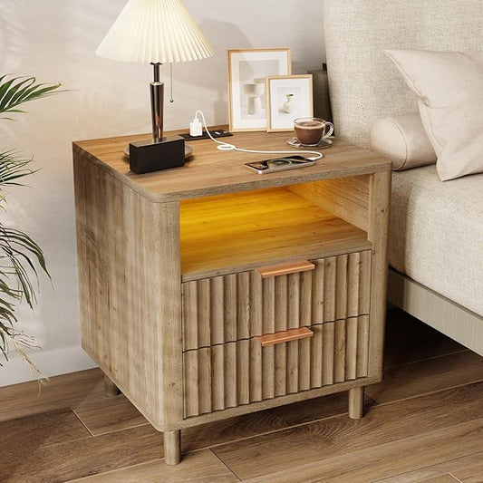 Fluted Nightstand with Charging Station, 2 Drawers Storage Bedside Table, Solid Wood Modern Nightstand with Open Shelf, Curved Profile Design, End Table for Indoor Room Bedroom Office, Oak