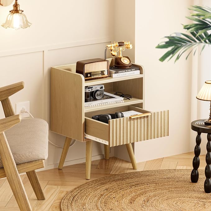 Huuger Nightstand with Charging Station, USB-C Port, Fluted Night Stand with Drawer, Bed Side Table with Solid Wood Feet, Open Storage, End Table with Raised Edge, for Bedroom, Natural
