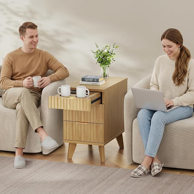 Kalrin Narrow Nightstand with Hidden Outlets & USB Ports, Modern Fluted Bedside Table with 3 Drawers, Engineering Wooden End Tables for Bedroom and Living Room(Natural Oak)