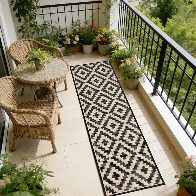 SAND MINE Reversible Mats, Plastic Straw Rug, Modern Area Rug, Large Floor Mat and Rug for Outdoors, RV, Patio, Backyard, Deck, Picnic, Beach, Trailer, Camping (2.5' x 8', Black & Beige Lattice)