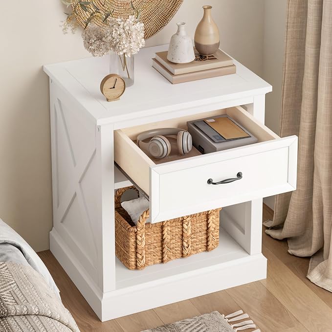 Harper & Bright Designs 4 Piece Bedroom Set, Rustic Queen Size Bedroom Furniture Sets with Storage Nightstands and 1 Dresser, Bedroom Furniture Sets with Wood Platform Bed Frame for Bedroom, White