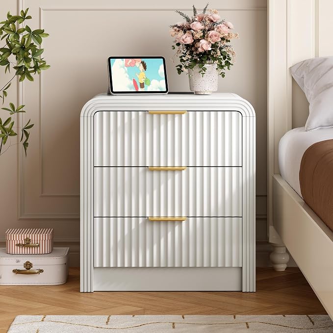 Decofy Fluted Nightstand with Charging Station, Modern Bedroom Side Table with Gold Handles, Curved Profile Design, End Table Wood Organizer for Bedroom, 19.7" & 3 Drawers (1 Pack, Pure White)