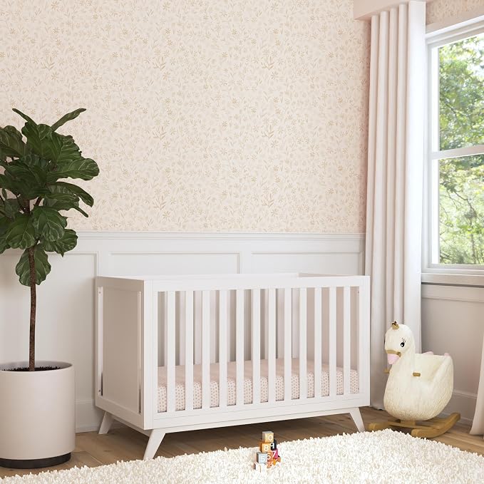 Davinci Otto 3-in-1 Convertible Baby Crib, GREENGUARD Certified, White | Converts to Toddler Bed & Daybed, 4 Adjustable Mattress Heights - Toddler Conversion Kit Sold Separately, Easy to Assemble