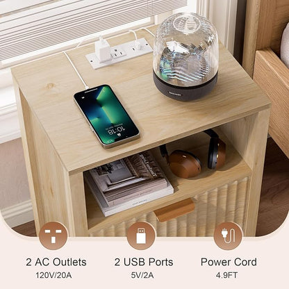 Nasonet Night Stand Set 2, Fluted End Table Set of 2, Modern Nightstand with Charging Station, Wood Bedside Table with Storage Drawer for Bedroom, Natural Oak