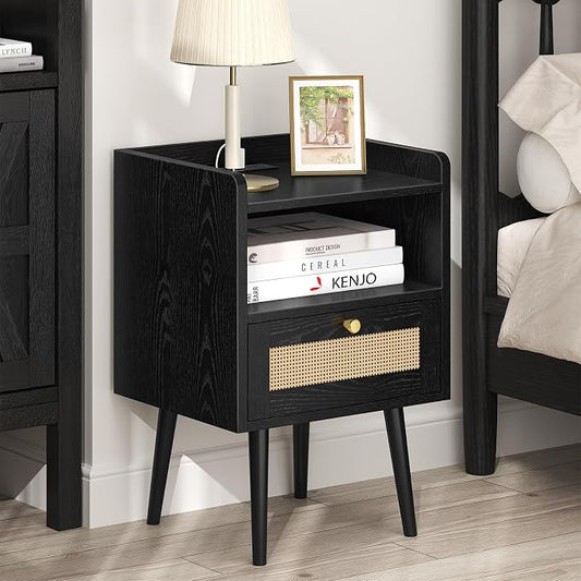MECHYIN Night Stand Set 2, Nightstands Set of 2 with Charging Station, Rattan Side Tables with Solid Wood Legs, Boho Bedside End Table for Apartment Bedroom Dorm Small Space