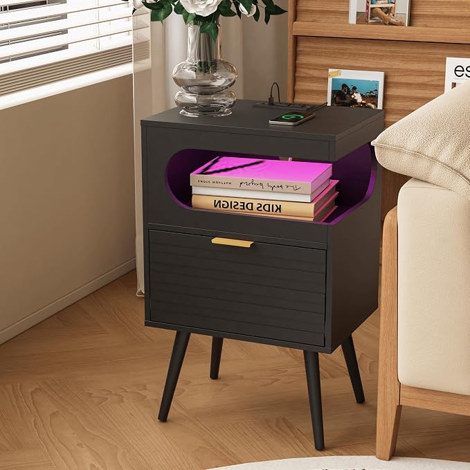 Veegle Nightstand,Modern Bedside Table with Storage Drawer and Open Wood Shelf, Accent Night Stand with Solid Wood Legs for Living Room, Bedroom and Small Spaces,Easy Assembly (Black-1)