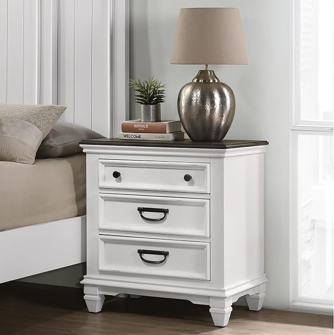 Roundhill Furniture Clelane 3-Piece Wood Bedroom Set, Bed and 2 Nightstands, Weathered White, King