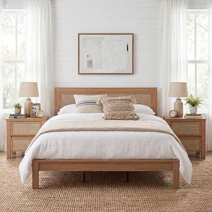 XIAO WEI 3-Piece Boho Bedroom Furniture Set, King Wood Bed Frame with Tall Rattan Headboard, Night Stand Set of 2 with Charging Station, Boho Modern Bedroom Furniture Set
