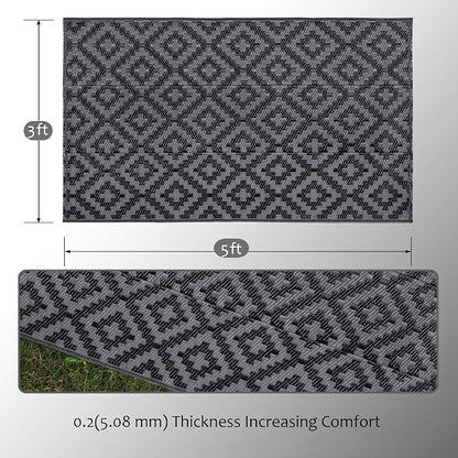 SAND MINE Waterproof Outdoor Rug, Plastic Reversible Rug, Modern Area Rug, Large Floor Mat for Outdoors, RV, Patio, Backyard, Deck, Picnic, Beach, Camping (3' x 5', Black Grey Lattice)