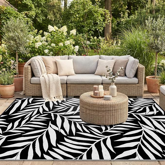 Smiry Outdoor Rug 8x10 ft, Waterproof Reversible Plastic Straw Rugs, Outdoor Area Rug with Leaf Pattern, Outside Floor Mat for Patio, Backyard, Deck, Picnic, Beach, Camping, Black & White