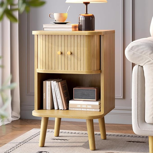 Decofy Fluted Nightstand, Mid Century Modern Bedside Table with Charging Station, Walnut End Tables with Sliding Tambour Doors, Storage Cabinet and Open Shelf for Bedroom, Oak
