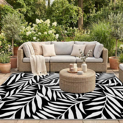 Smiry Outdoor Rug 5x8 ft, Waterproof Reversible Plastic Straw Rugs, Outdoor Area Rug with Leaf Pattern, Outside Floor Mat for Patio, Backyard, Deck, Picnic, Beach, Camping, Black & White